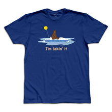 画像をギャラリービューアに読み込む, Water Bear “Lakin&#39; It” Men&#39;s Tee

